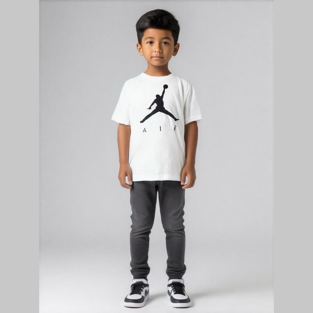 Jordan Boys White Graphic T-Shirt Size L (12-13 Yrs)